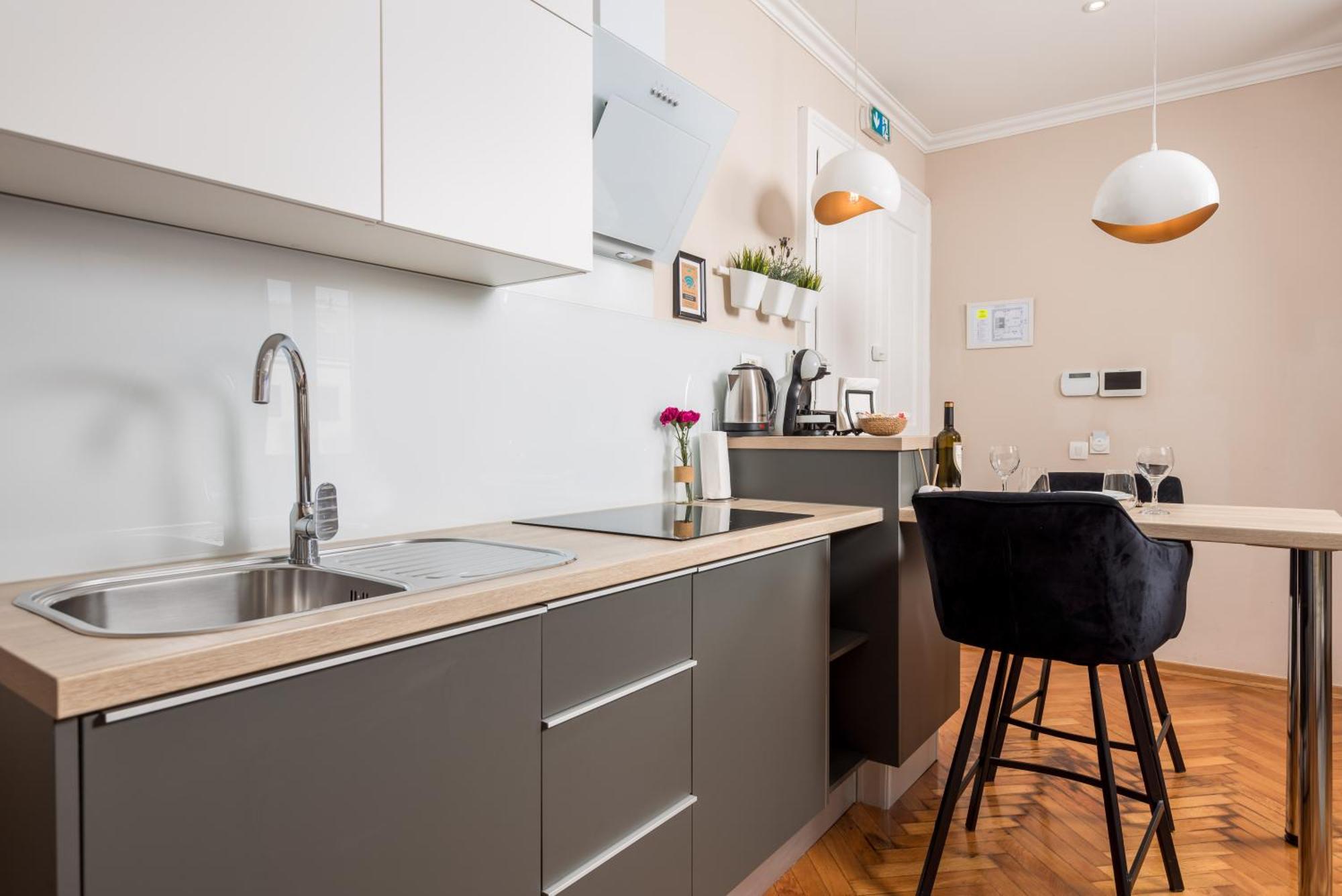Apartments Neo Рийека Екстериор снимка